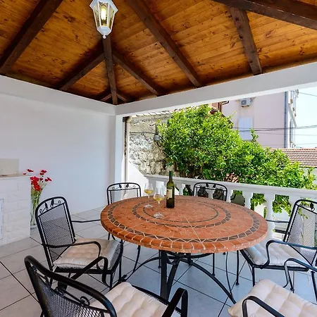 Apartman Lovrijenac